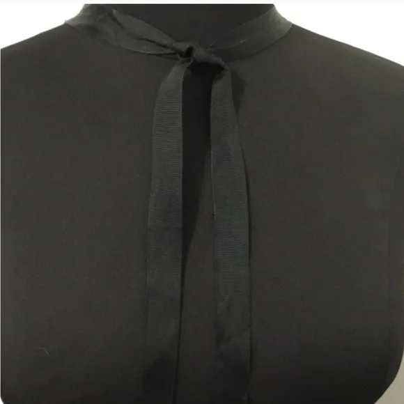 Silver Tone Necklace - Picture 2 of 2